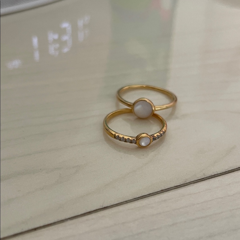 Chic Gold and White Stone Ring Set